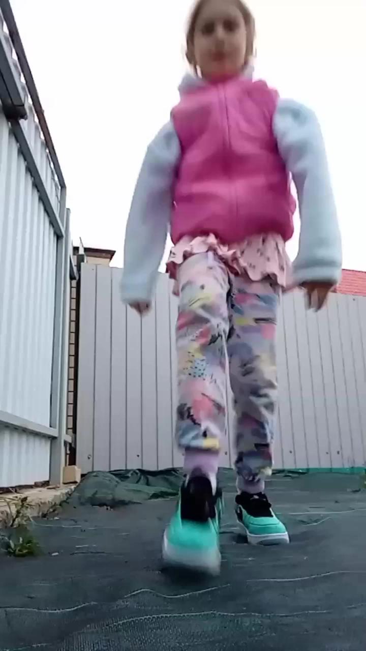 😁
