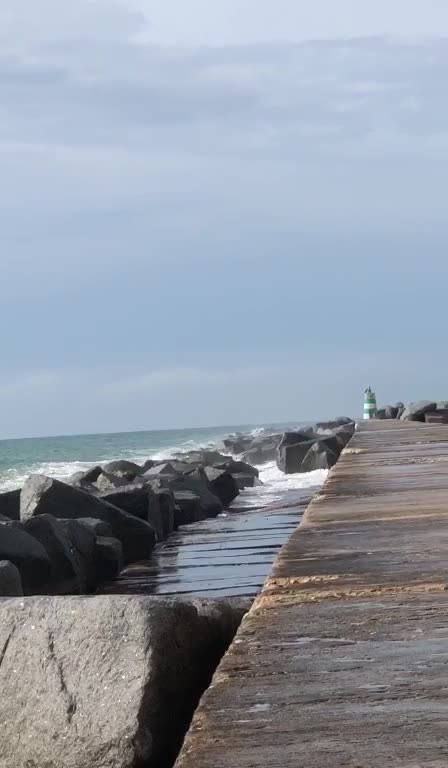 #pac4portugal #portugal #praiadomolhe #surfing #surfsup #waves 🌊🏄‍♂️❤️🇵🇹 