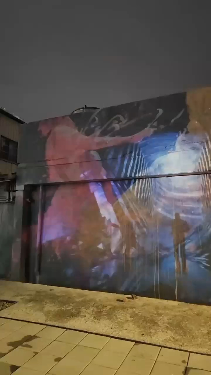 mural in Banqiao 
#fuzhong #banqiao #wefuzhong #newtaipeicity